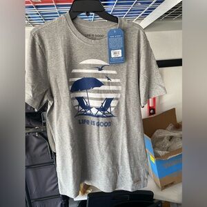 Life is Good Retro Umbrella Men’s Crusher T-shirt Medium NWT